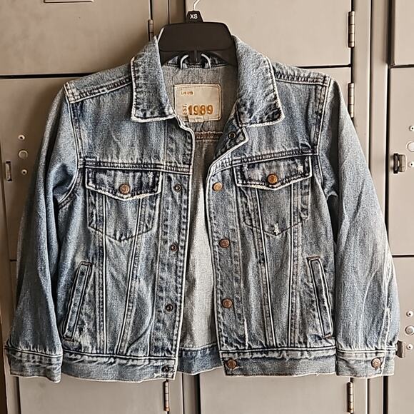 The Children's Place Other - Children's Place blue jean denim jacket size medium